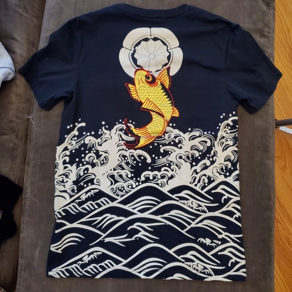 koisea Other - Koisea Golden Koi ✨️ painted shirt asian sz L fit like M